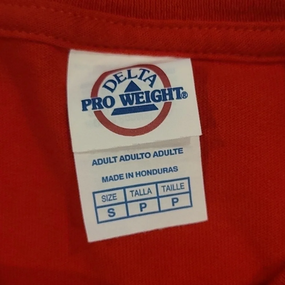 3/$20 Delta Pro Weight Red Yellowstone National Park T-shirt - Picture 4 of 5